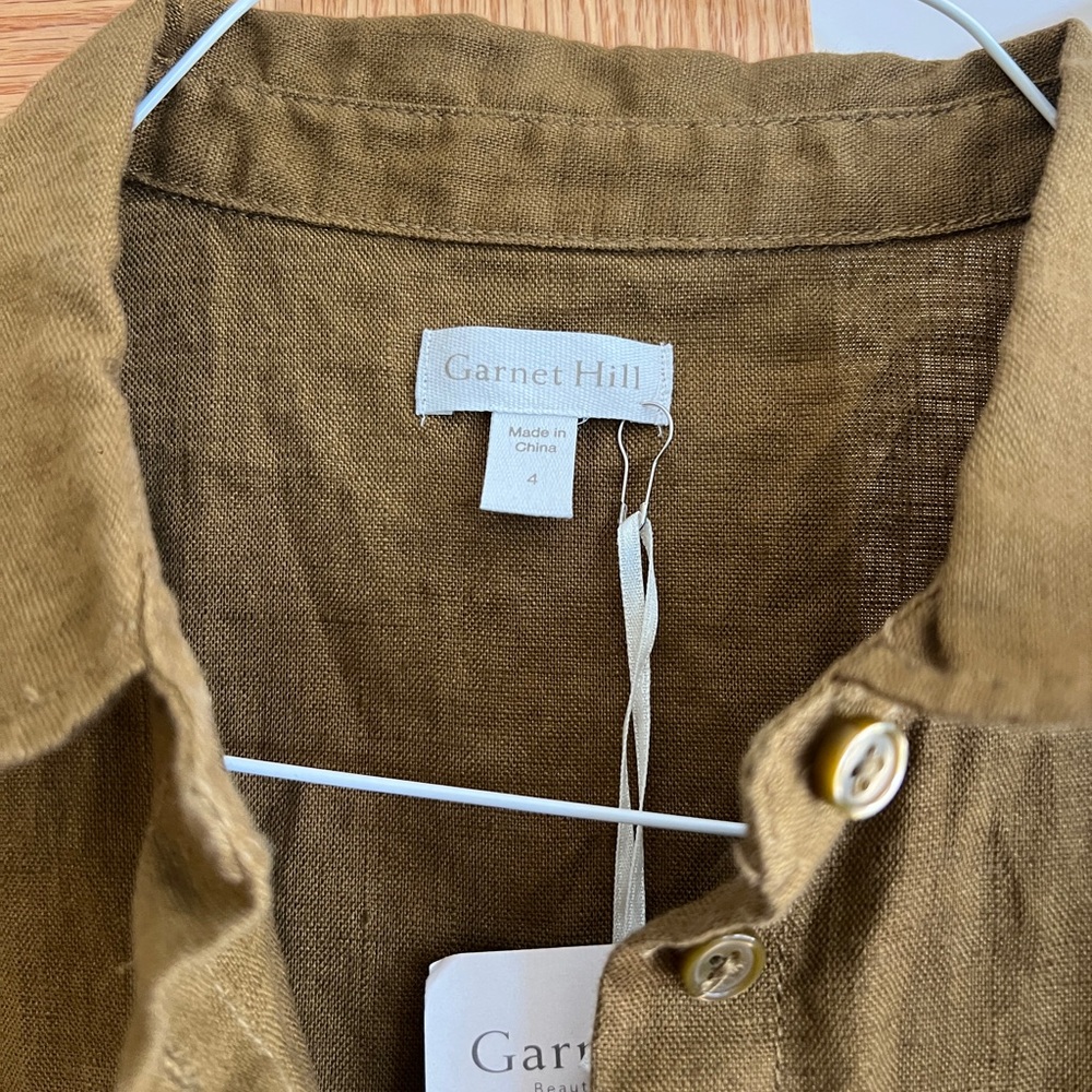 Sleeveless Button-Down Dress - Picture 3 of 4